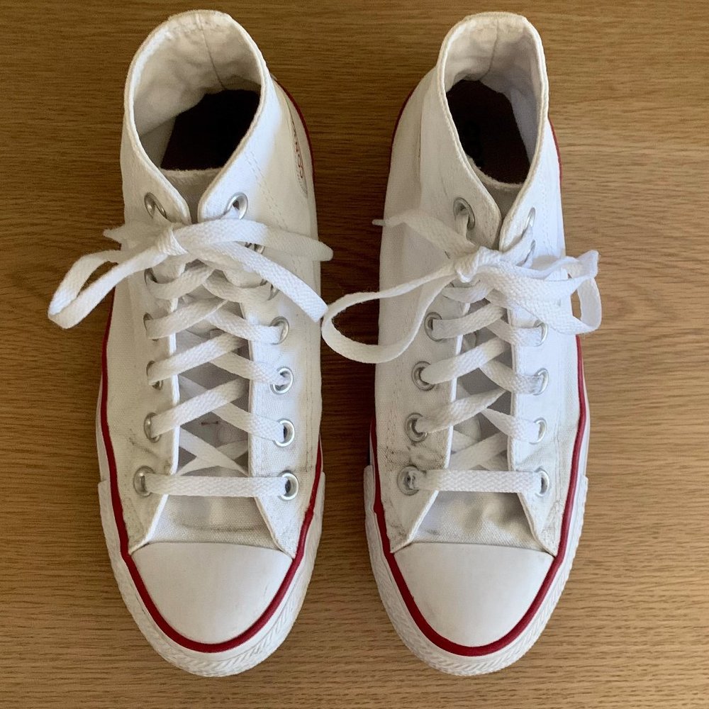 Converse Chuck Taylor High Tops White Size 7